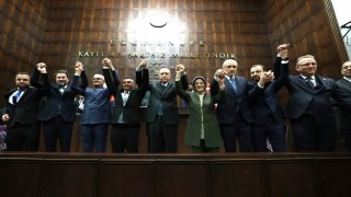 İYİ Partiden istifa eden Yenikent Belediye Başkanı Öztürk, AK Partiye katıldı