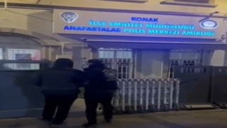İzmirde haklarında kesinleşmiş hapis cezası bulunan 2 şahıs yakalandı