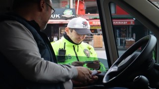 İzmirde okul servislerine sıkı denetim: 38i trafikten men edildi