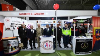 Jandarmadan suç ve suçlulara karşı bilgilendirme standı