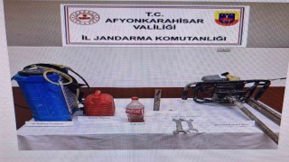 Kaçak kazı yapan şahsı jandarma yakaladı