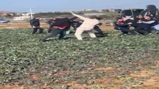 Kaçak yapı yıkımında ortalık karıştı: 2 zabıta yaralandı