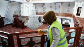 Kadıköydeki ibadethanelerde Ramazan ayı temizliği