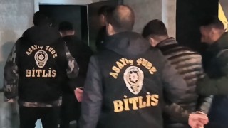 Kadınları yüksek maaş vaadiyle kandırarak fuhuşa zorlayan çete çökertildi