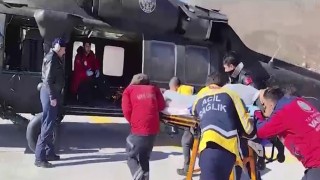 Bahçesaray'da Kalp Krizi Geçiren Hasta, Helikopterle Sevk Edildi