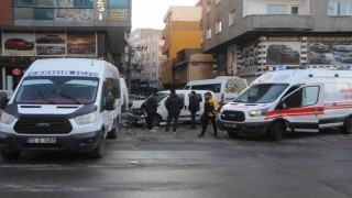 Kamyonet şehiriçi minibüse çarptı: 1 yaralı