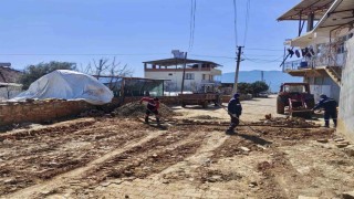 Karacasuda yol bakım çalışmaları sürüyor