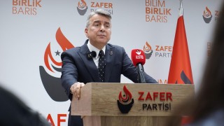 Karamahmutoğlu: "Ümit Özdağ Neden Tutuklu?"