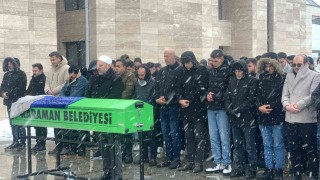 Karamanda bıçaklı kavgada hayatını kaybeden genç toprağa verildi