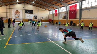 Karapınarda Geleneksel Çocuk Oyunları Turnuvaları başladı