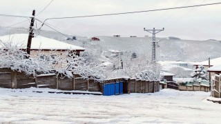 Karasunun yüksek mahallelerinde kar kalınlığı 10 santimi geçti