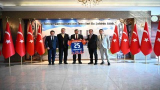 Kardelengücünden Vali Çiftçiye özel forma