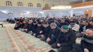 Kavakta Berat Kandili huşu içinde idrak edildi