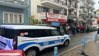 Kavgayı ayırmak isterken yaralandı