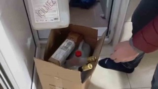 Kayseride evinde sahte alkol üreten şüpheli gözaltına alındı