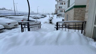 Kayseride kar yağışı sürüyor