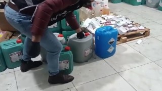 Kayseride tonlarca sahte parfüm ve deterjan ele geçirildi