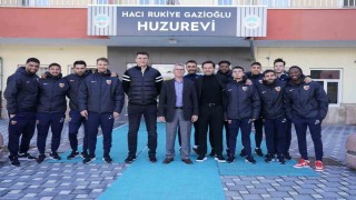 Kayserispordan yaşlılara moral ziyareti