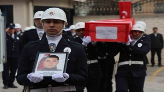 Kazada şehit olan polis memuru memleketine uğurlandı