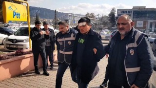 Kendisine şeytanı musalat ettiklerini söyleyerek kardeşi ve yengesini öldürdü