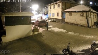 Kendisini bıçakla yaralayan şahsı kurşun yağmuruna tuttu