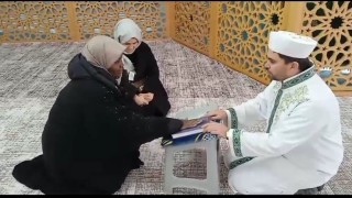 Kenyalı kadın Müslüman oldu