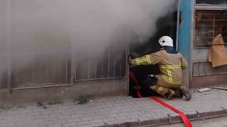 Kırıkkalede aynı saatte depo ve araç yangını