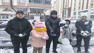 Kırşehirde okullar tatil olunca çocuklar sokaklara koştu
