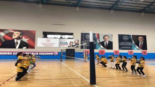 Kış spor okullarında eğitimler devam ediyor