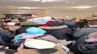 Kocaeli’de Mağaza Açılışında İzdiham Çıktı