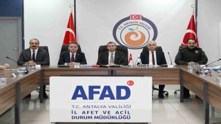 Konyaaltı Sahilinde kaçak yapılar kaldırılacak, kalite artırılacak