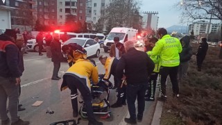 Konyada motosiklet ile otomobil çarpıştı: 1 yaralı