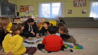 Köyceğiz İlçe Milli Eğitim Müdürü Karahan, miniklerle ikinci dönemi başlattı