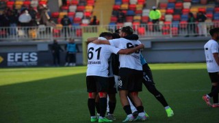 Kuşadasıspor, Bornova 1877yi 4 golle geçti
