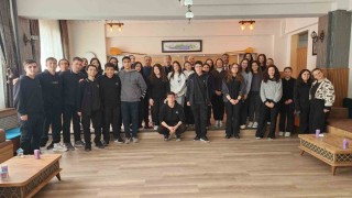 Kütahya MEM Müdürü Yılmaz, Sosyal Bilimler Lisesi öğrencileriyle buluştu