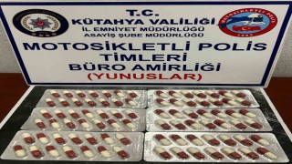 Kütahyada sırt çantasında uyuşturucu bulunan zanlı gözaltına alındı