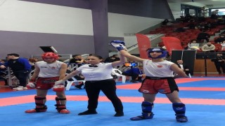 Kütahyalı genç sporcular Türkiye Kick Boks Şampiyonasından madalyalarla döndü