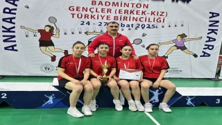 Liseler Badminton Türkiye Şampiyonasından kupalarla döndüler