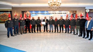 Macera Offroad ekibi Vali Çiftçiyi ziyaret etti