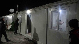 Malatyada bıçaklı saldırıya uğrayan polis memuru yaralandı