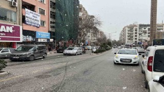 Manisa şehir merkezine yıllar sonra kar yağdı