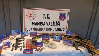 Manisada jandarmadan 7 mahallede dev operasyon