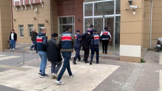 Manisada yapılan terör operasyonunda iki kişi tutuklandı