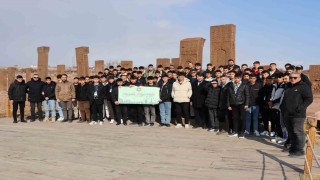 Maziden Atiye Ahlat programıyla şehit ve gazi çocukları bölgeyi gezdi
