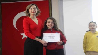 Menteşede İstiklal Marşını güzel okuma yarışması düzenlendi