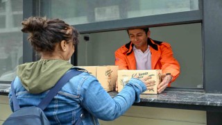 Mersin Büyükşehir Belediyesi, ihtiyaç sahiplerine desteğini sürdürüyor