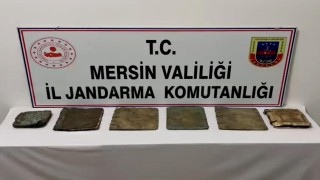 Mersinde 6 adet tarihi el yazması kitap ele geçirildi: 3 gözaltı