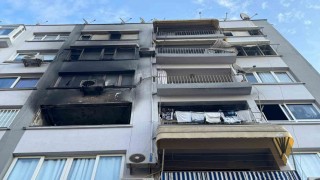 Mersinde ev alev alev yandı, bir kişi hayatını kaybetti