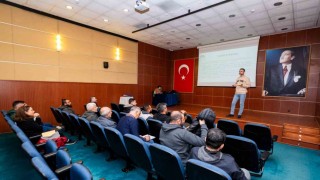 Mersinde ev hayvanları satış yeri sahiplerine eğitim verildi
