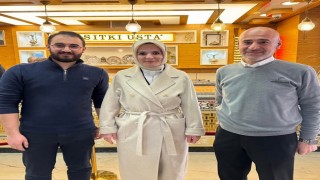 Meşhur Kadayıfçı Sıtkı Usta, Bakan Göktaş ağırladı